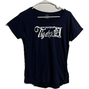 Genuine Merchandise Blue Graphic Short Sleeve T-Shirt‎